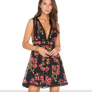 Revolve NBD Isaac Deep V Red Floral Pocket Mini Dress Size Small